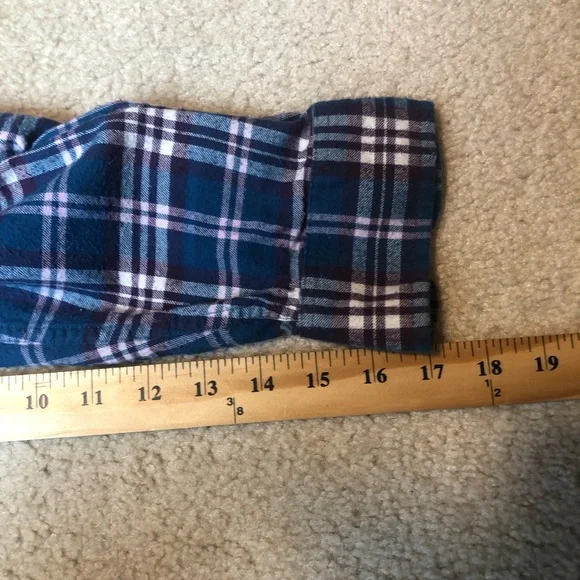 L.L. Bean Long Sleeve Plaid Flannel Size Large - Picture 8 of 8